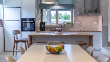 Villa in Svetvinčenat for Up to 10 Guests