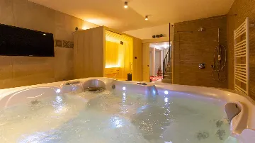 Villa in Svetvinčenat for Up to 10 Guests