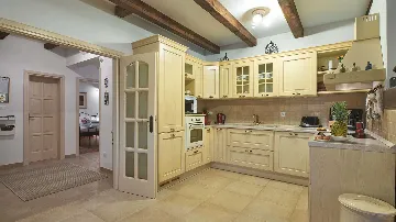 Stone Villa with Pool and Terraces in Motovun