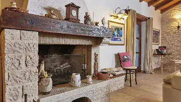 Stone Villa with Pool and Terraces in Motovun