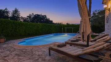 Stone Villa with Pool and Terraces in Motovun