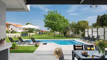 4-Bedroom Villa in Premantura for up to 8 Guests