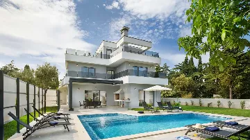 4-Bedroom Villa in Premantura for up to 8 Guests