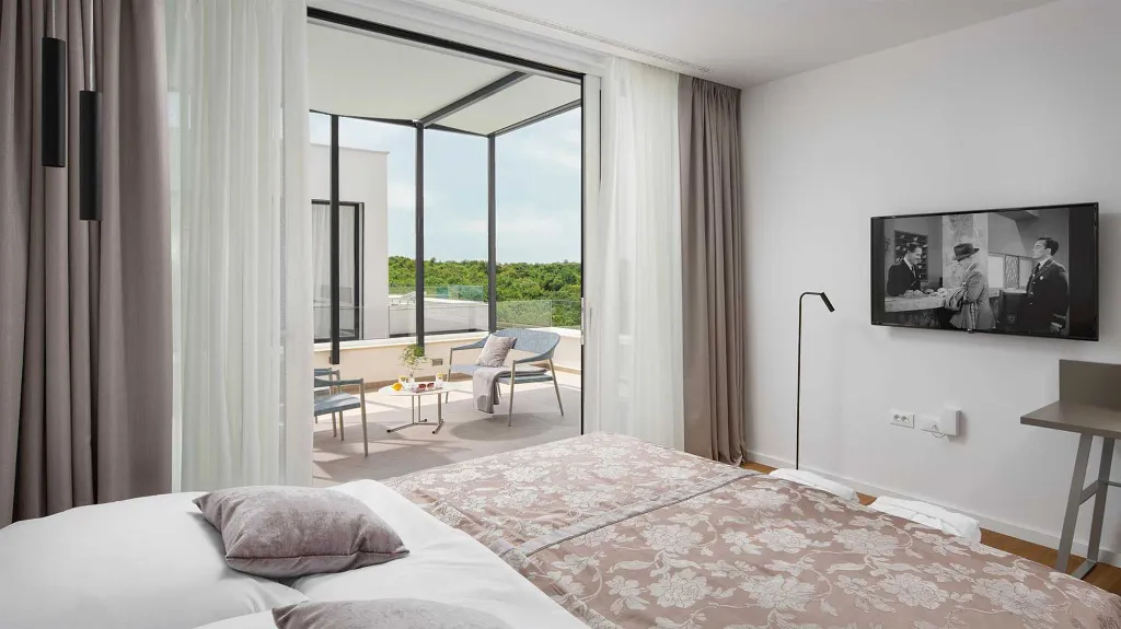 Bale 3-Bedroom Villa with Pool for 6 Guests