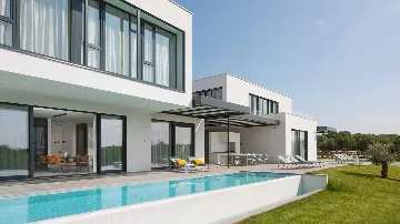 Bale 3-Bedroom Villa with Heated Indoor Pool