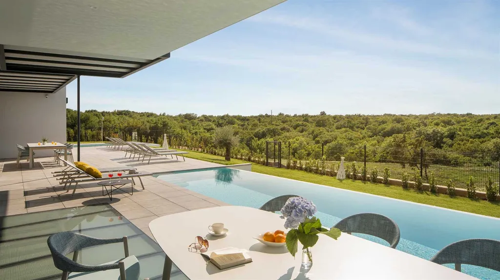 Bale 3-Bedroom Villa with Heated Indoor Pool