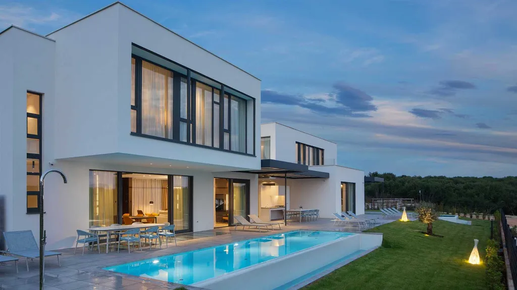 Bale 3-Bedroom Villa with Heated Indoor Pool