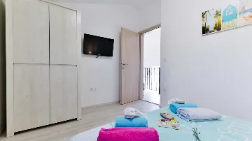 Umag Traditional-Style Villa with Pool for 6 Guests