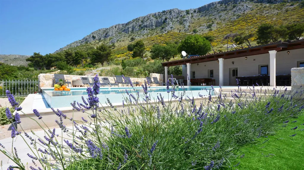 Podstrana Villa for up to 20 Guests near Split