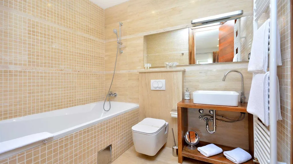 Podstrana Villa for up to 20 Guests near Split