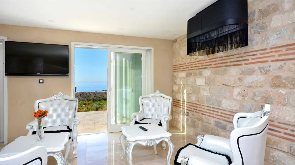 Podstrana Villa for up to 20 Guests near Split