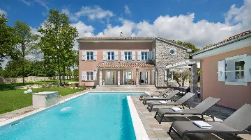 Secluded 6-Bedroom Villa in Butkovići, Istria