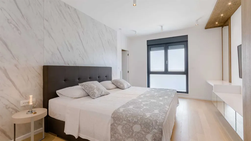 Sutivan 3-Bedroom Villa for Up to 8 Guests