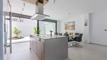 Sutivan 3-Bedroom Villa for Up to 8 Guests