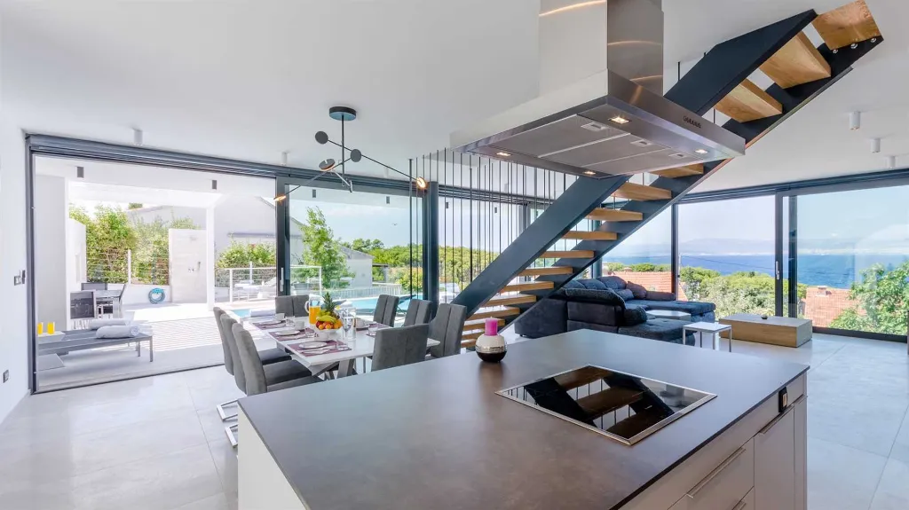 Modern Villa in Sutivan for Up to 8 Guests