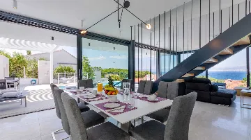 Modern Villa in Sutivan for Up to 8 Guests