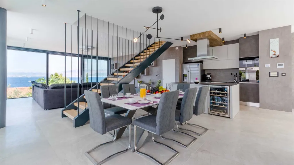 Modern Villa in Sutivan for Up to 8 Guests