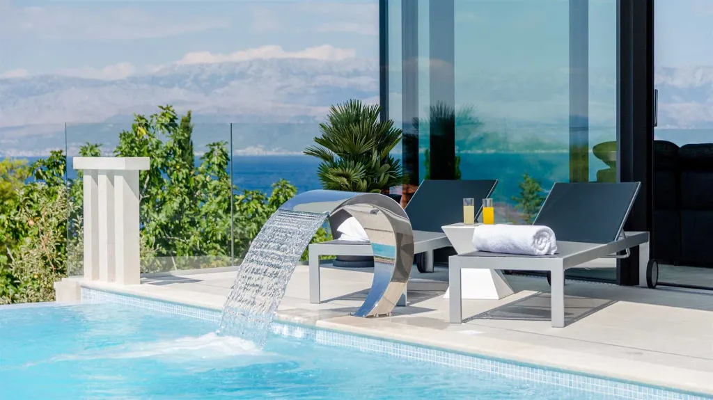 Modern Villa in Sutivan for Up to 8 Guests
