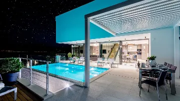 Modern Villa in Sutivan for Up to 8 Guests