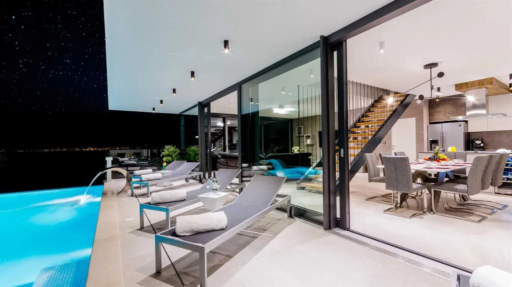 Modern Villa in Sutivan for Up to 8 Guests