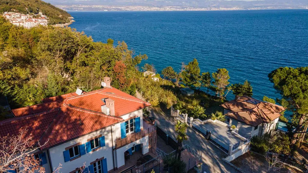 5-Bedroom Villa with Heated Pool, Mošćenička Draga