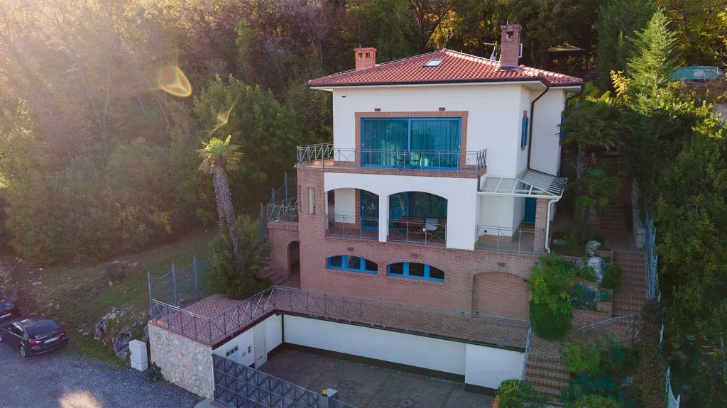 5-Bedroom Villa with Heated Pool, Mošćenička Draga