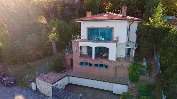 5-Bedroom Villa with Heated Pool, Mošćenička Draga
