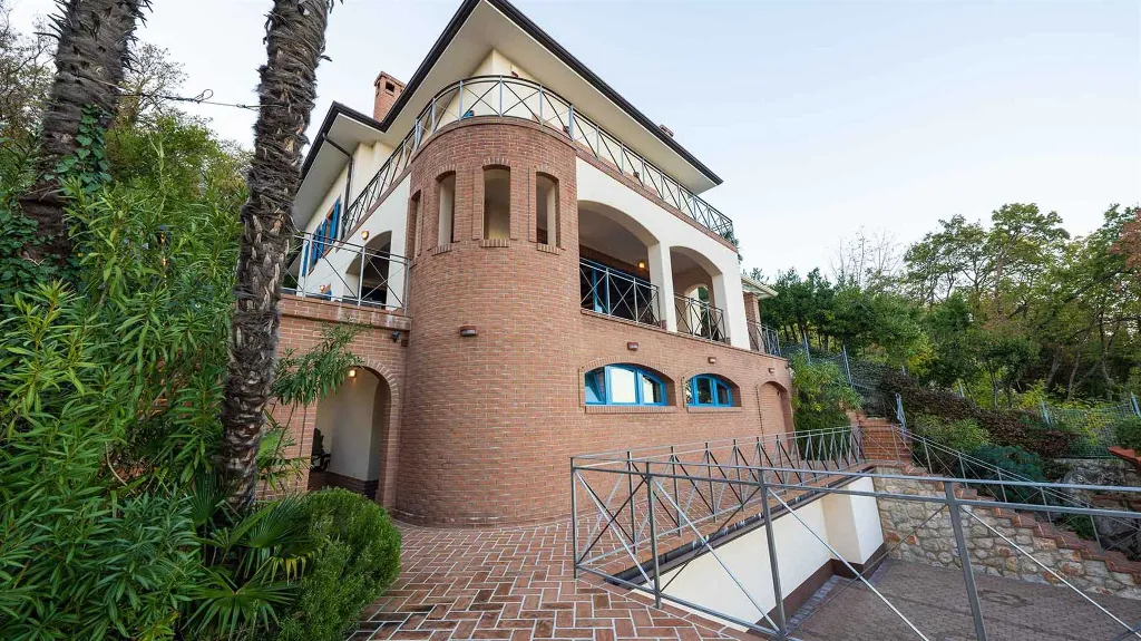 5-Bedroom Villa with Heated Pool, Mošćenička Draga