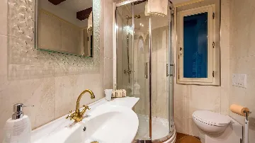 5-Bedroom Villa with Heated Pool, Mošćenička Draga