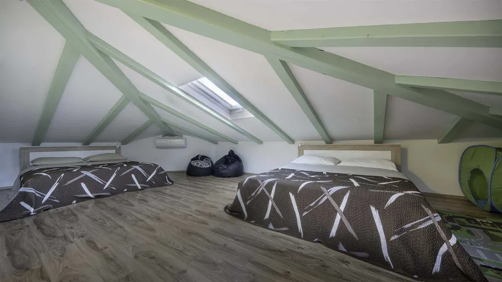 5-Bedroom Villa with Heated Pool, Mošćenička Draga