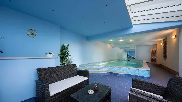 5-Bedroom Villa with Heated Pool, Mošćenička Draga