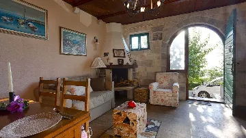 Heritage Villa in Makarska with Pool and Sea View