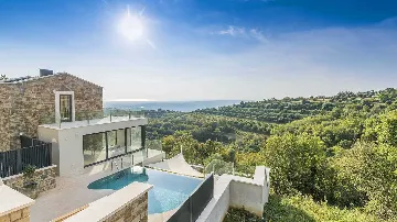 Villa with Views in Merišće for 10 Guests