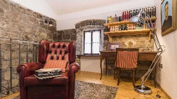 Villa with Views in Merišće for 10 Guests