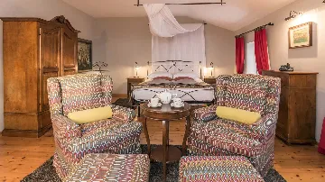 Villa with Views in Merišće for 10 Guests