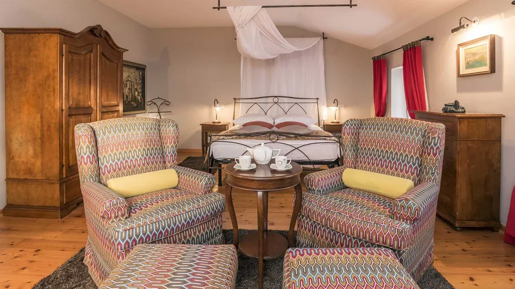 Villa with Views in Merišće for 10 Guests