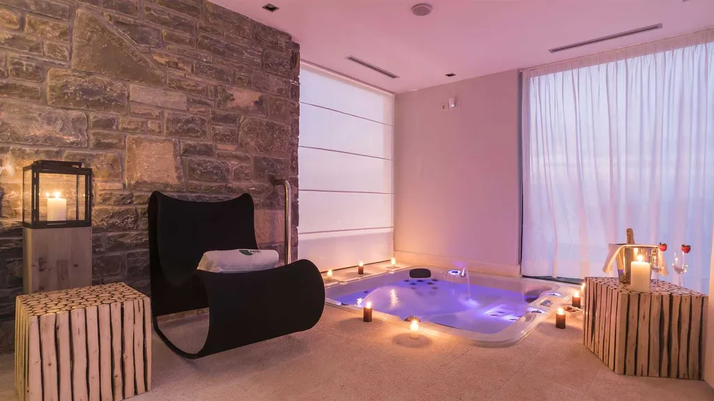 Villa with Views in Merišće for 10 Guests