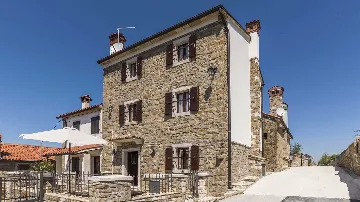 Villa with Views in Merišće for 10 Guests