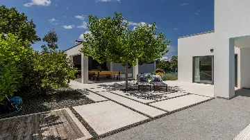 4-Bedroom Villa in Zaton, Croatia (Sleeps 10)