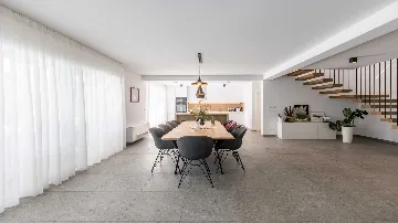 4-Bedroom Villa in Zaton, Croatia (Sleeps 10)