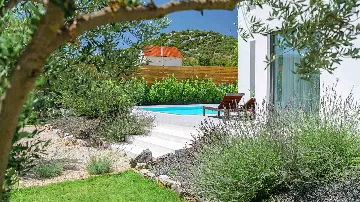 4-Bedroom Villa in Zaton, Croatia (Sleeps 10)