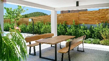 4-Bedroom Villa in Zaton, Croatia (Sleeps 10)