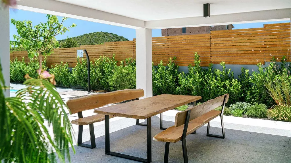 4-Bedroom Villa in Zaton, Croatia (Sleeps 10)
