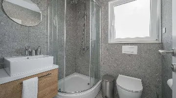 4-Bedroom Villa in Zaton, Croatia (Sleeps 10)