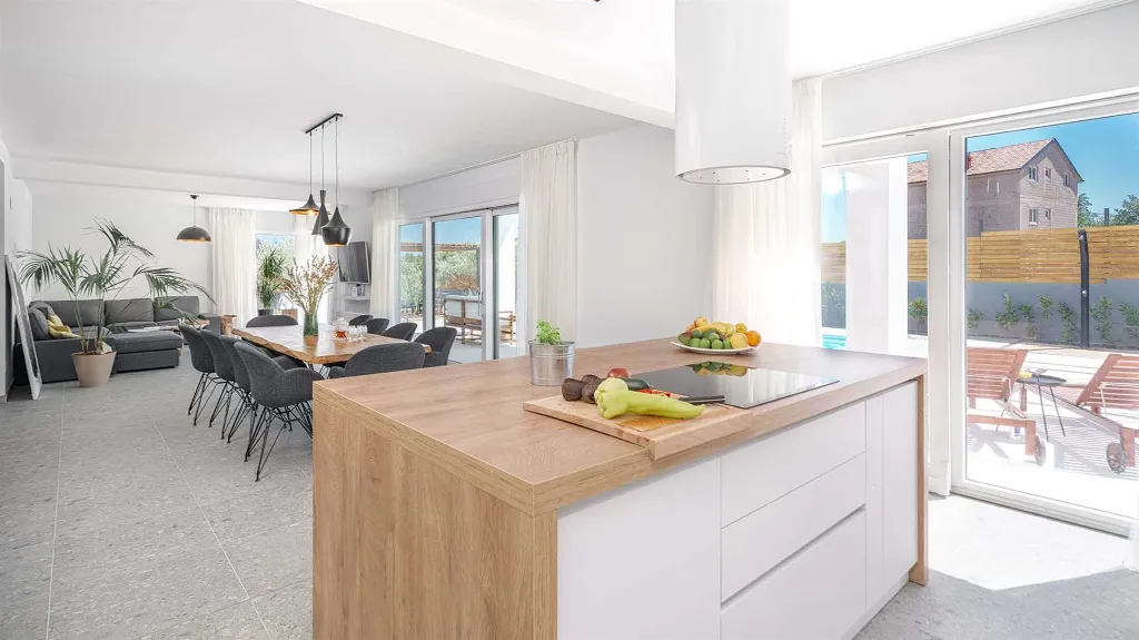 4-Bedroom Villa in Zaton, Croatia (Sleeps 10)