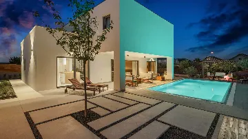 4-Bedroom Villa in Zaton, Croatia (Sleeps 10)