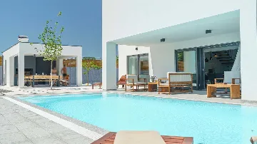 4-Bedroom Villa in Zaton, Croatia (Sleeps 10)