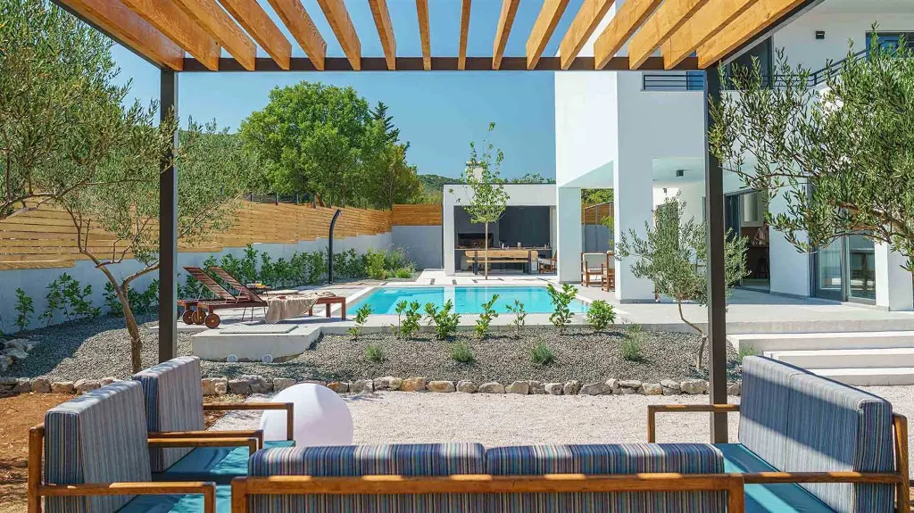 4-Bedroom Villa in Zaton, Croatia (Sleeps 10)