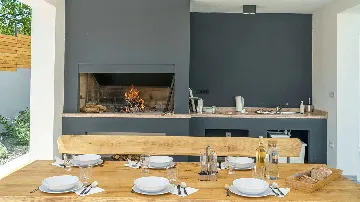 4-Bedroom Villa in Zaton, Croatia (Sleeps 10)