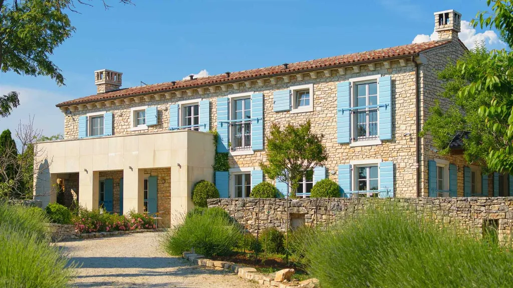 Stone Villa with Pool in Marčana for up to 8